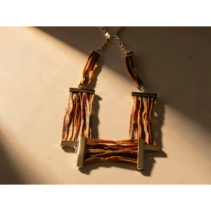 Collier SABLE ETERNEL Lamelles de carottes sable Stabilisés et métal